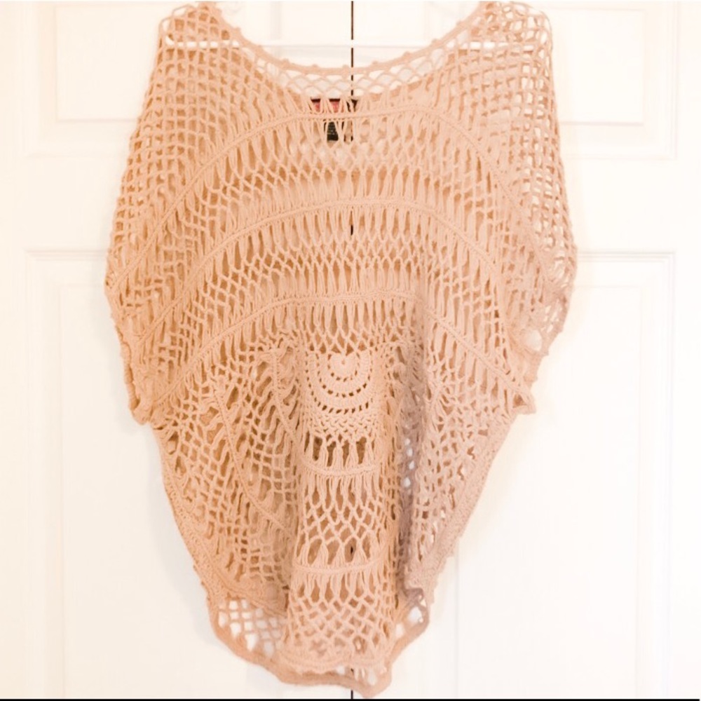 ✨✨Crocheted, short sleeve, cover up! ✨✨
